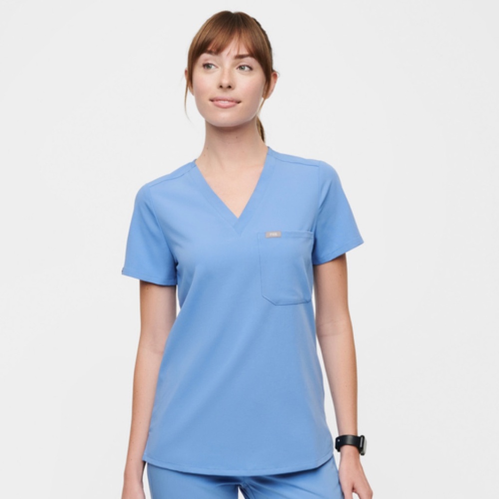 FIGS Catarina Scrub Top